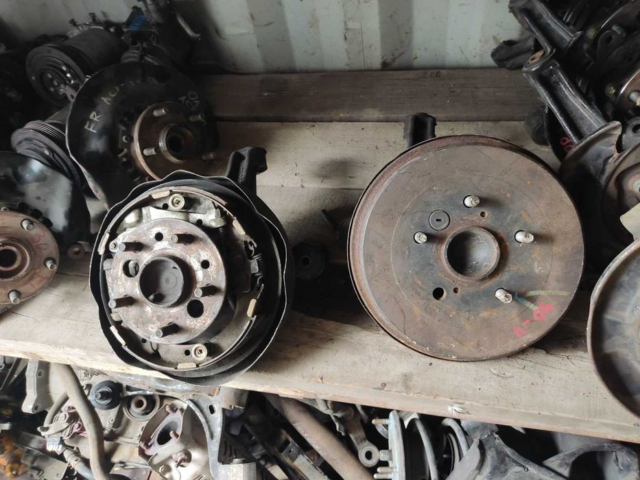 Цапфа / поворотный кулак Toyota Camry 30 (оригинал, привозная)
