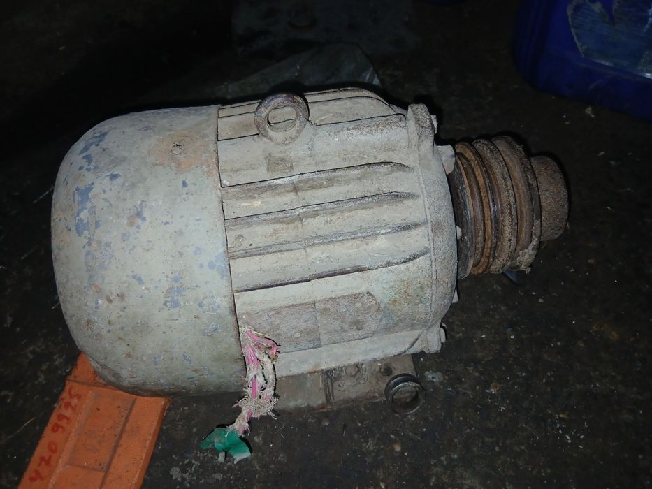 Электромотор сотилади