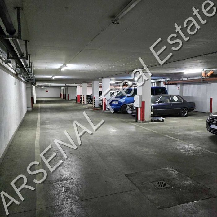 Офис под наем, Лозенец