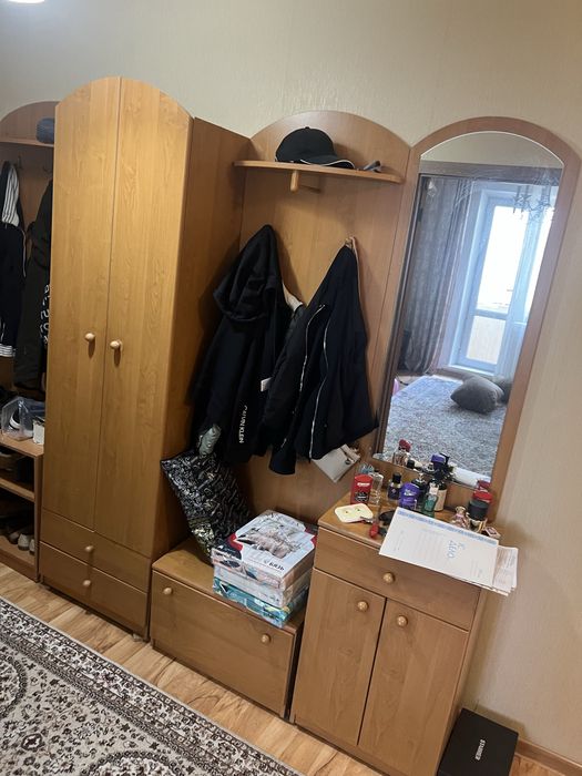 Отдам прихожую даром