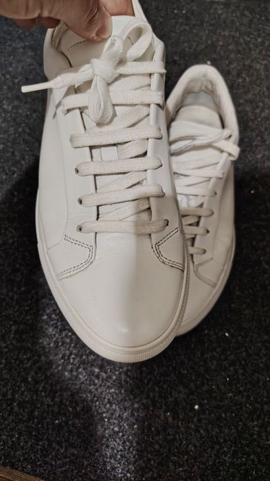 Massimo dutti. Бренд крассовки оригинал