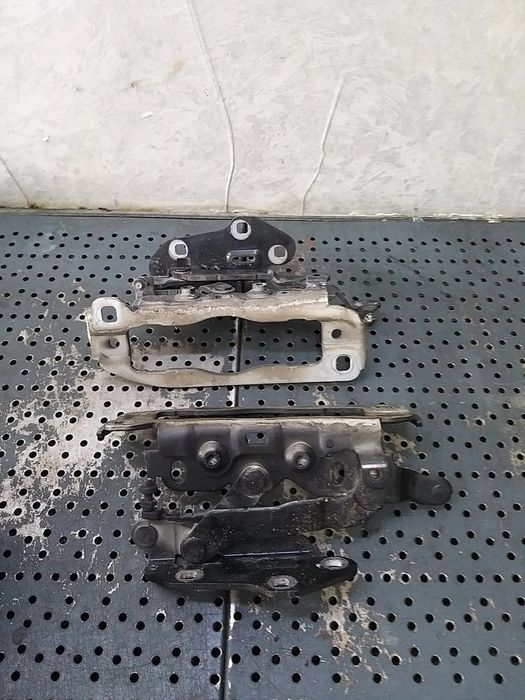 Set balamale capota stanga dreapta mercedes c class w204 a2048800828 a2048800728