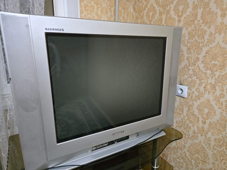 Продам телевизор