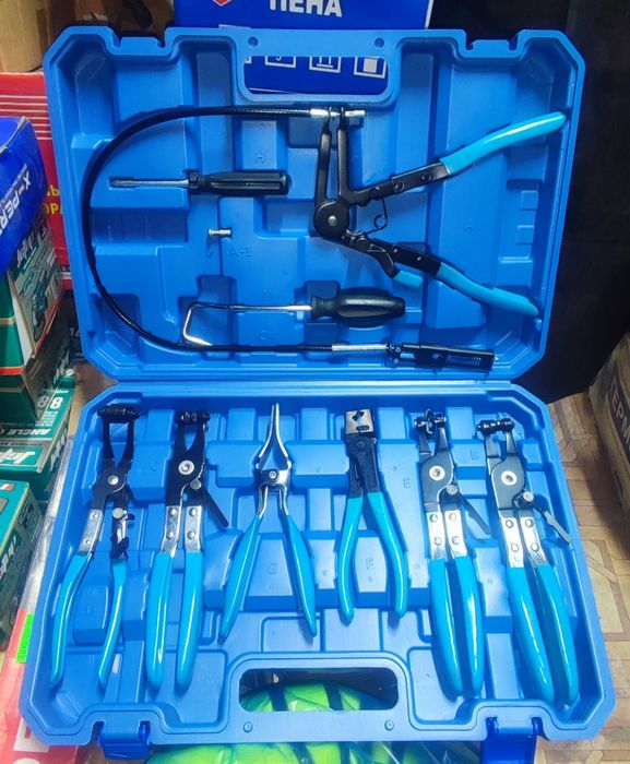 Съемник хомутов в наборе.