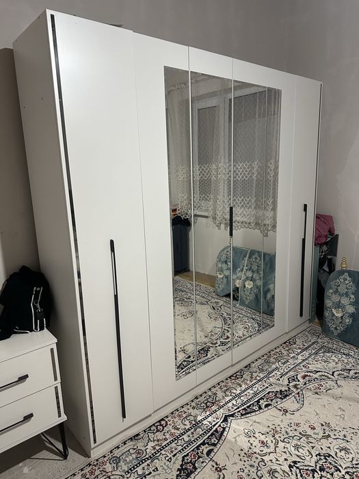 Спальный гарнитур идеальном состоянии