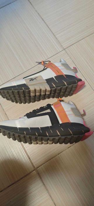 Маратонки    Reebok