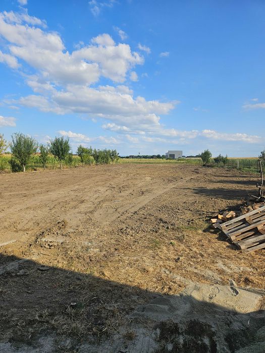 Excavări ,nivelari,terasamente fose septice