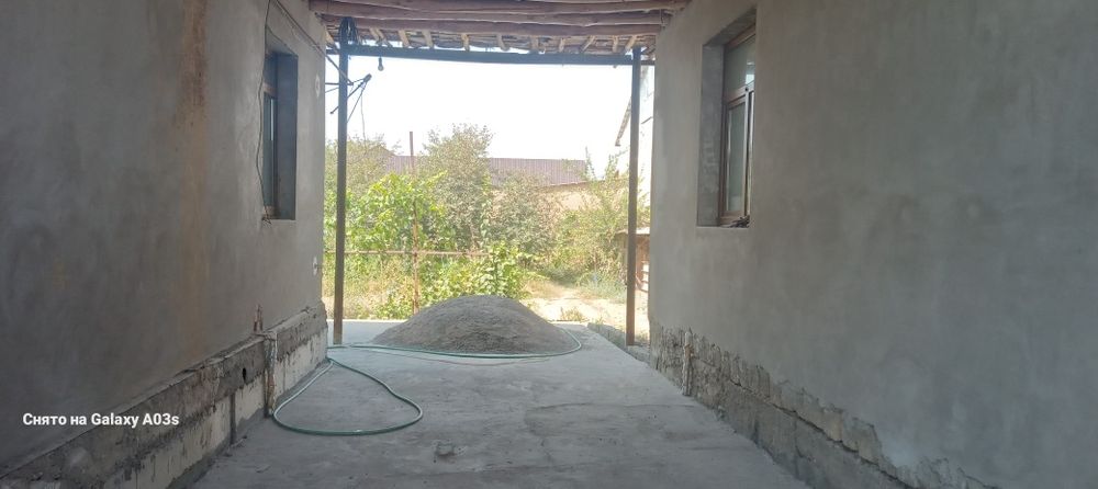 Ховли сотилади Водник Мажнунтол махалла  6  соток  5  хона.