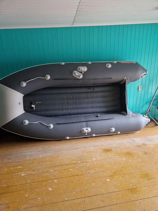 Лодка ПВХ с мотором