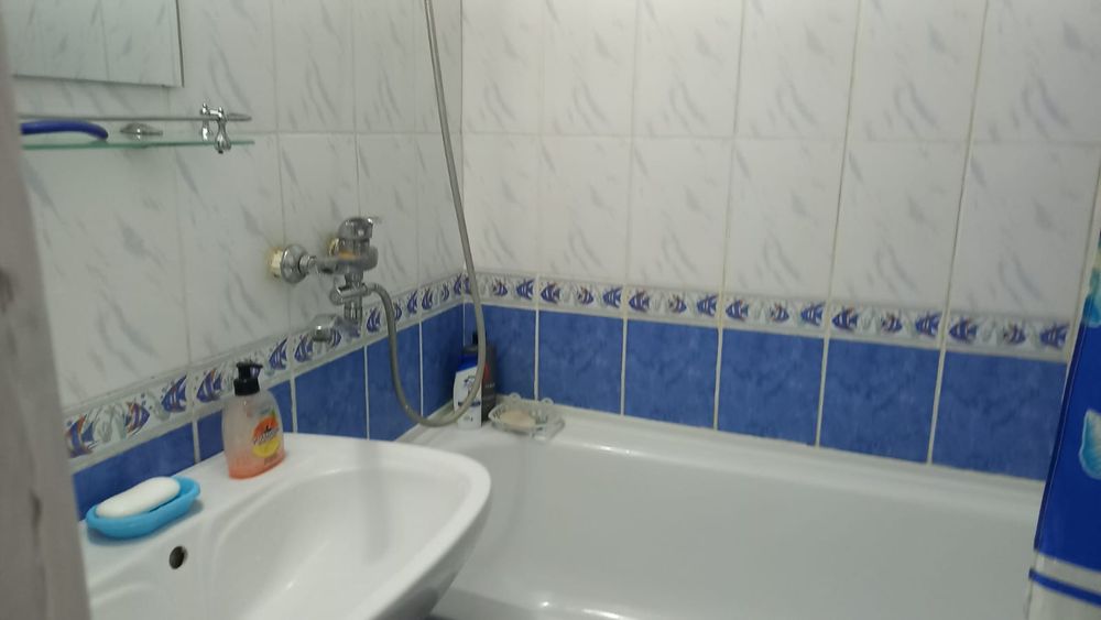 Продам 2 ленинградку. Сокол, маг.Марс