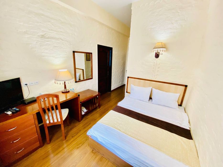 Продажа Гостиницы по Ул Шота Руставели 3800м2 ориентир Гранд Мир отель