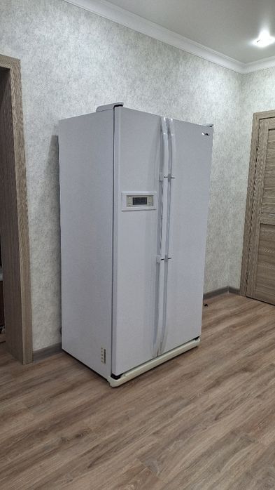 Продам холодильник Samsung