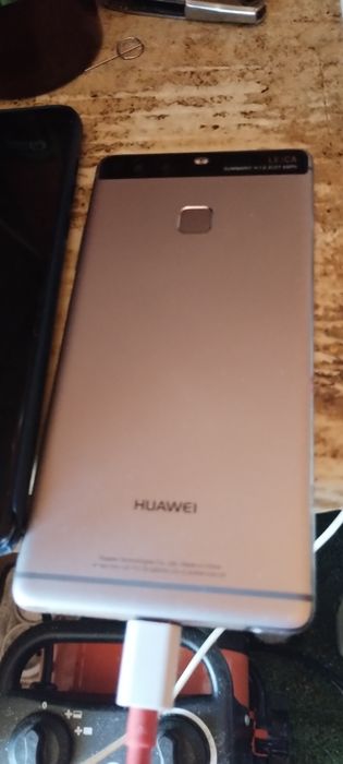Huawei P9 cu baterie slaba