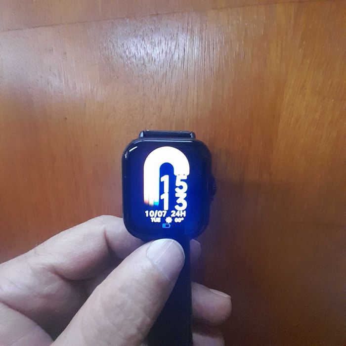 Продавам нов Смарт часовник