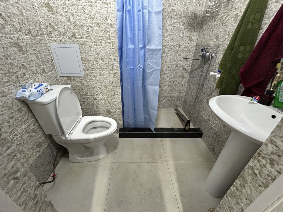 Qoraqamish 1/2 da 2 xonali ijara beriladi
