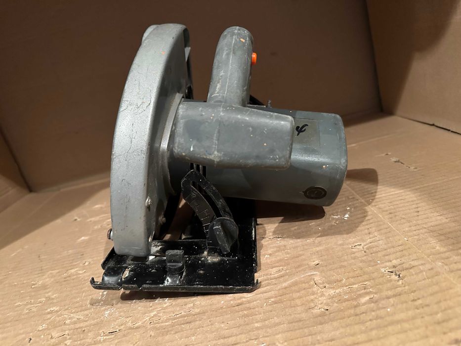 Ръчен циркуляр KINZO