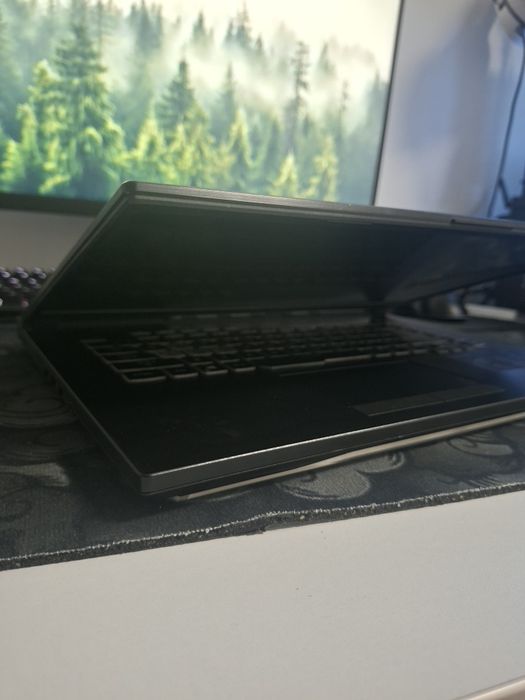 Laptop ASUS ROG Strix G531GU
