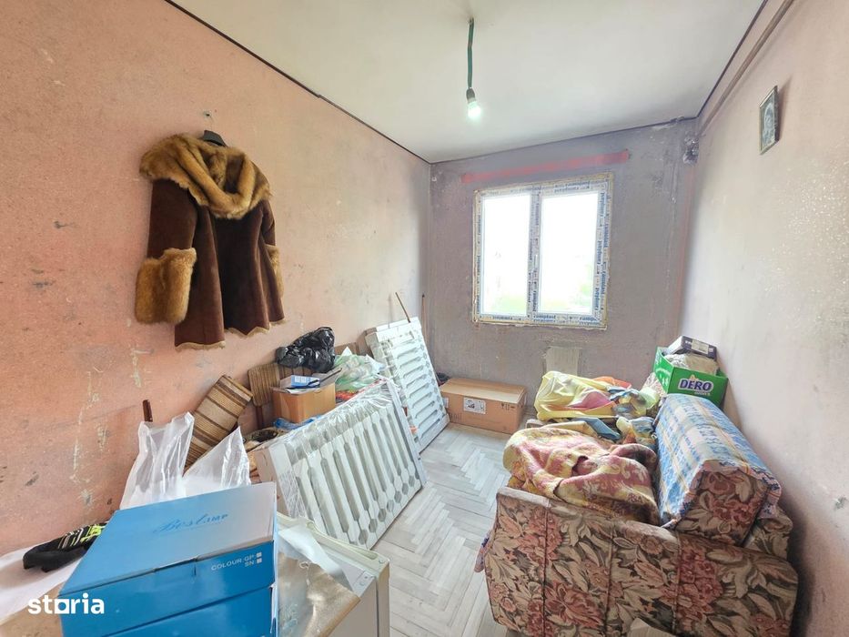 3 camere, etaj 2, zona semicentrală, balcon, termopan