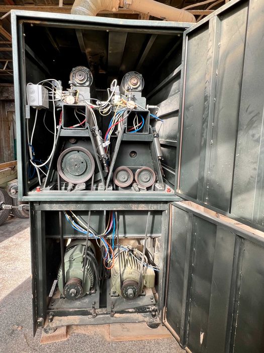 Двувалов калибровъчен шлайф Sandingmaster