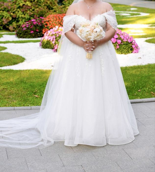 Vand rochie de mireasa(purtata o singura data)