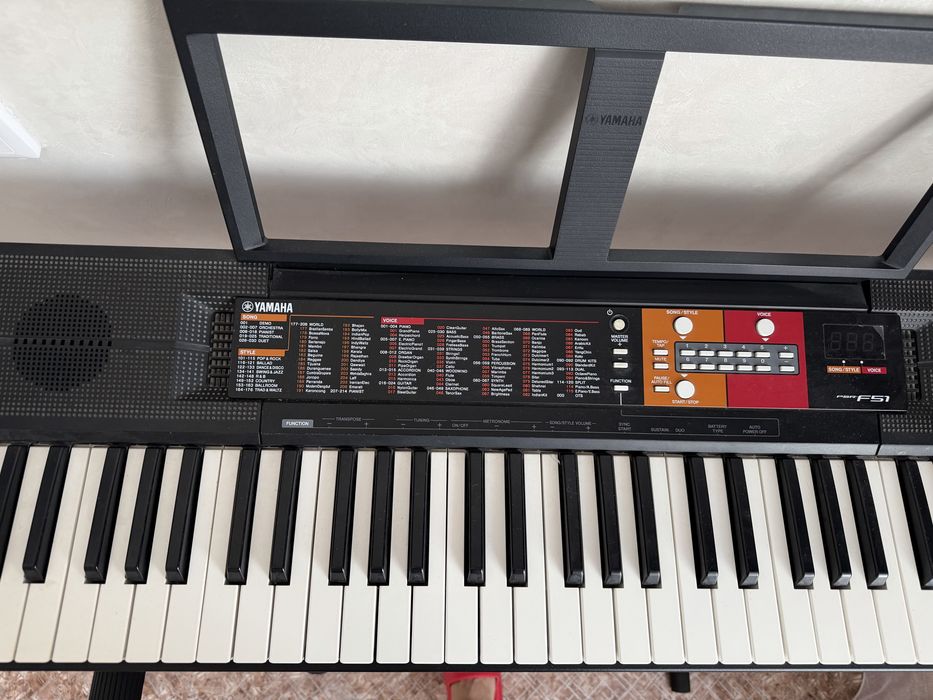 Продам Синтезатор Yamaha