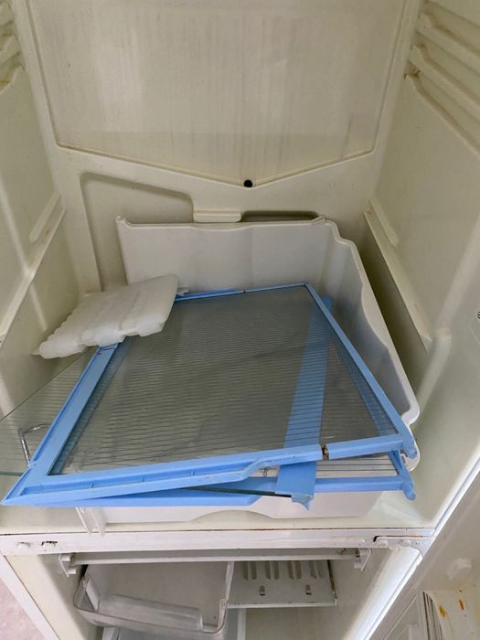 Холодильник рабочий