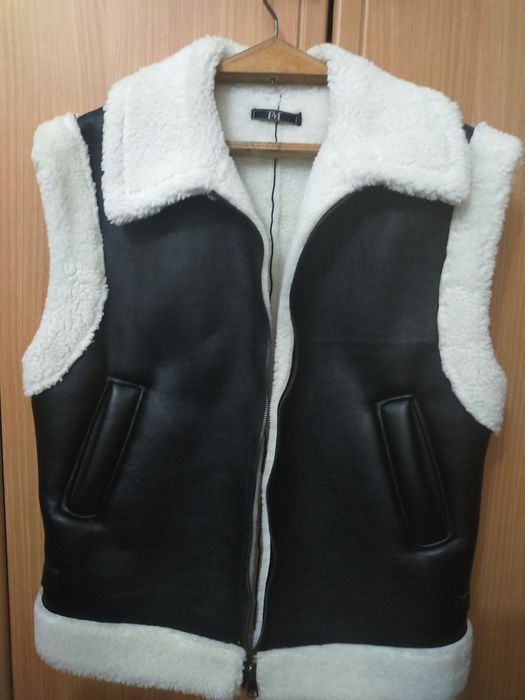 Продам срочно жилетку