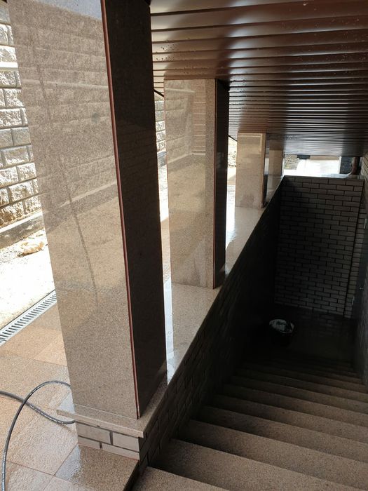 Гранит травертин  гранитные ступени