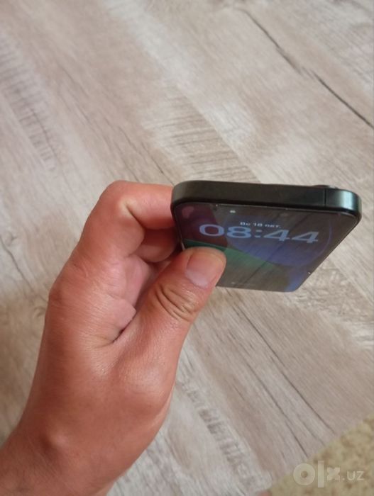 Iphone 15 pro 128 gb qora aybi yo’q hujjat pasport kopiya beriladi