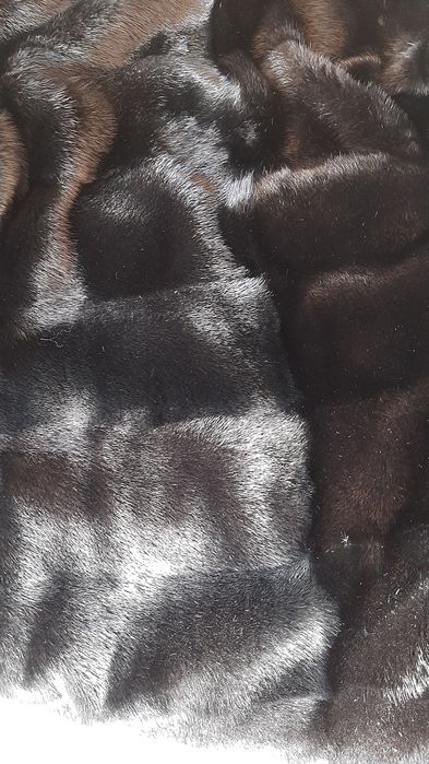 Продам норковую шубу