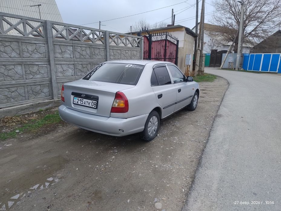 Hyundai accent 2004года