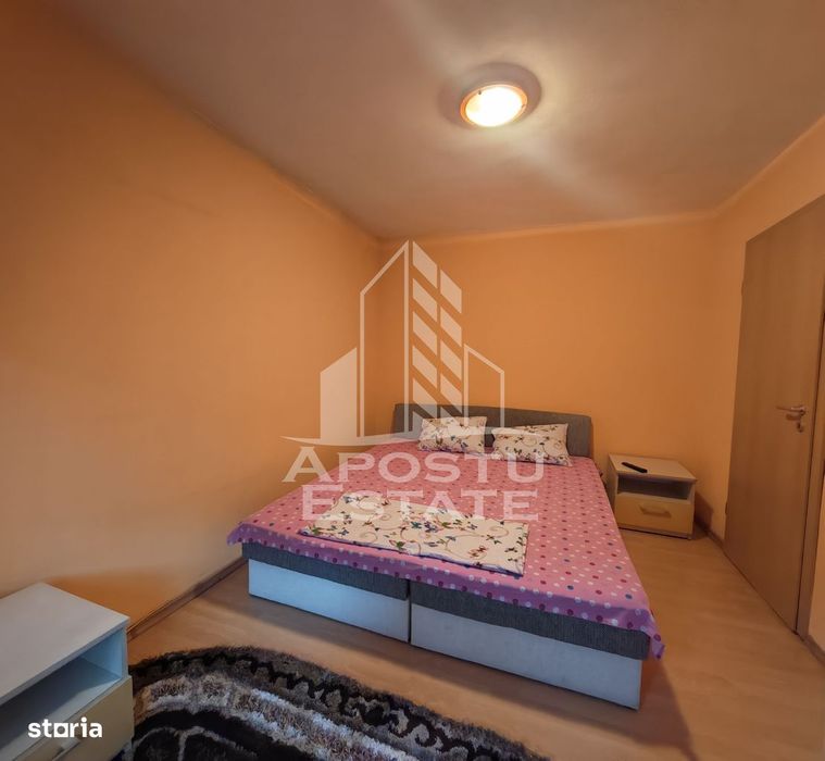 Apartament de vanzare,3 camere si 2 bai,etaj intermediar,zona Aradului