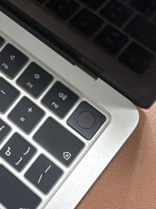 MacBook Air M3 / 512gb