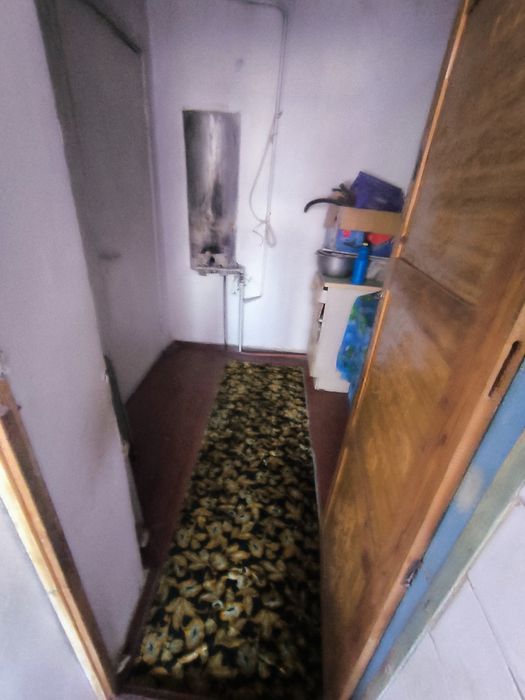 3 xonali kvartira sotiladi