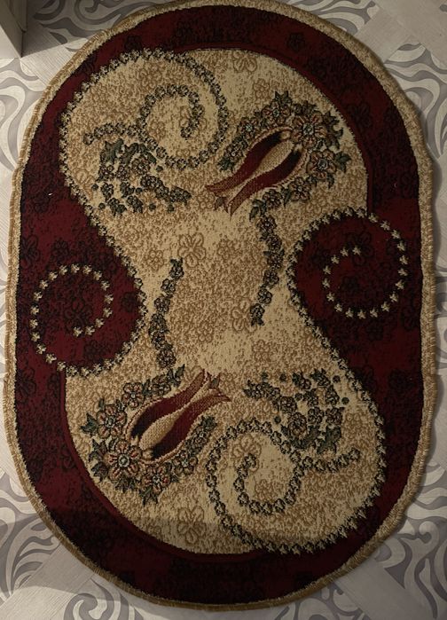 Коврик, б/у, в хорошем состоянии