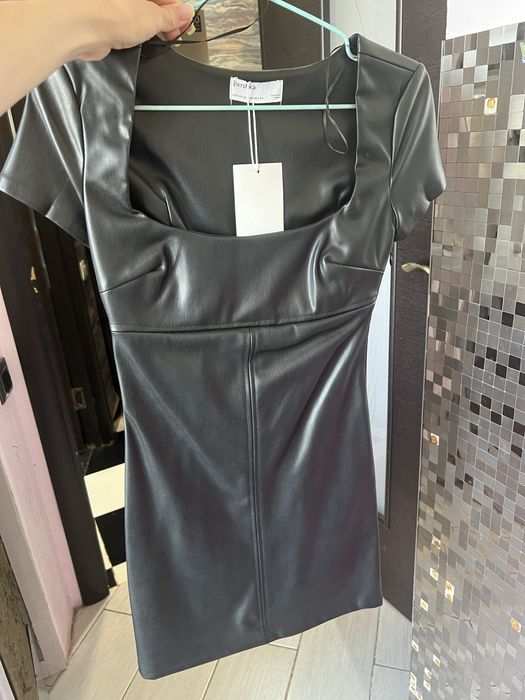 Платье кожаное