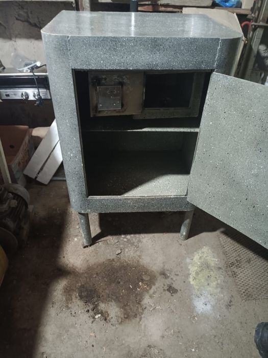 Металлический СЕЙФ