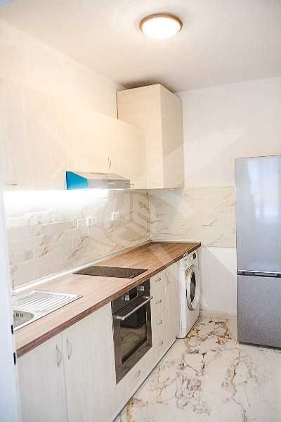 Продава се Четиристаен апартамент в Пловдив, Център - 88 кв.м за 2023 €/кв.м - Снимка #4