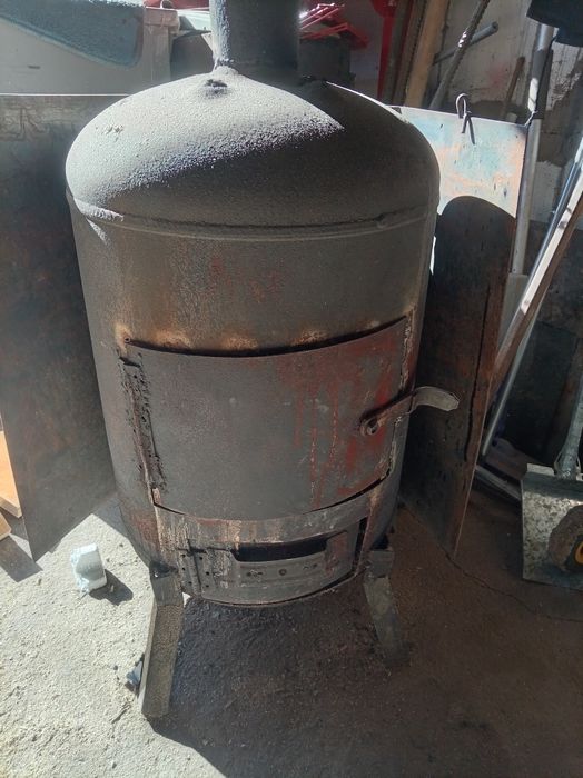 Продам буржуйку печь.