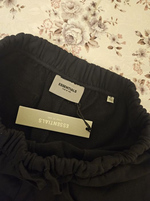 Pantaloni Essentials