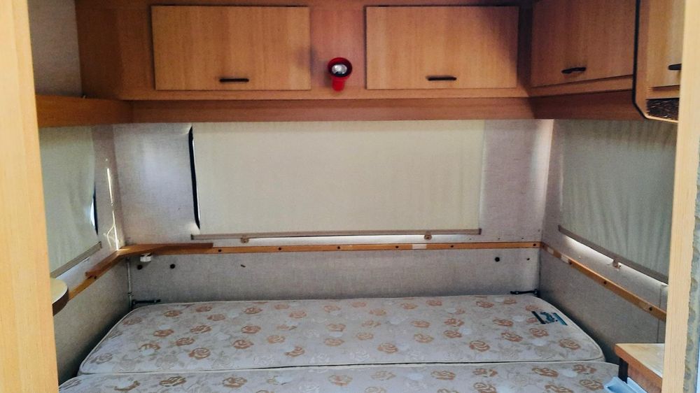 Rulota import Italia de 3 persoane cu incalzire, baie, bucatarie Oradea ...