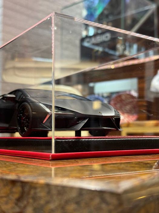 Коллекционная модель 1:18 Lamborghini