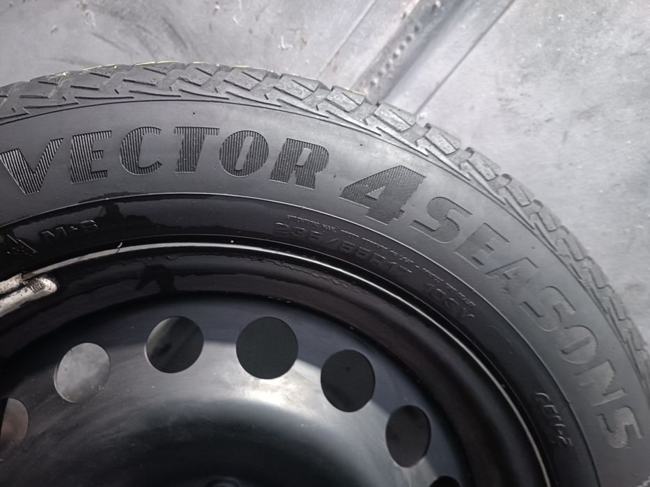 Джанти с гуми 235/55/17 все сезонни