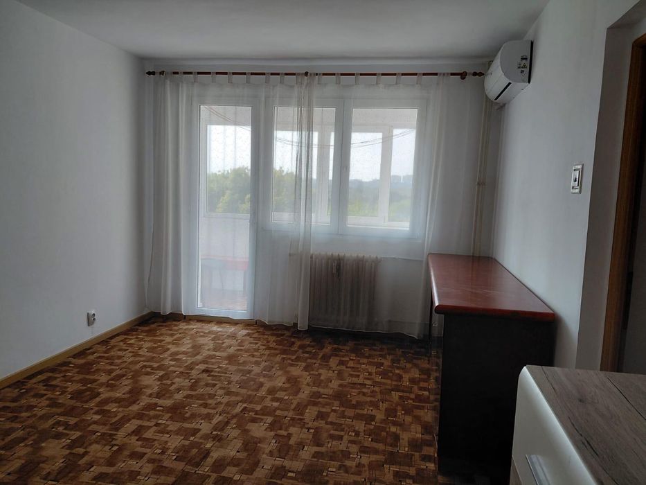 Inchiriez apartamen 2 camere