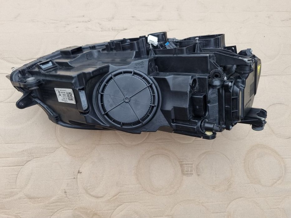 Far stanga bixenon VW Golf 7 Europa