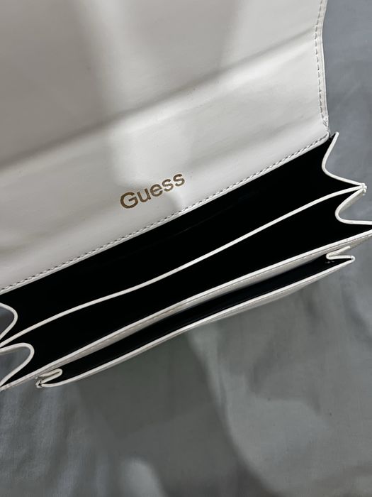 Geanta GUESS