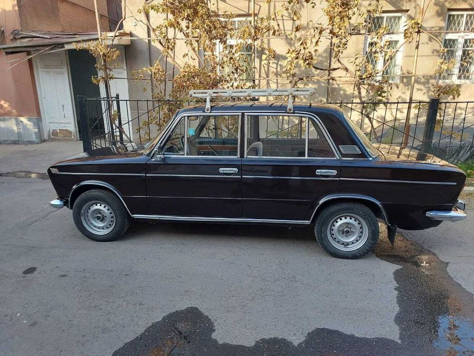 VAZ 2103 1975 — 5