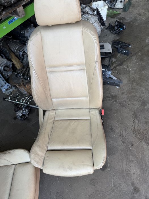 Предни седалки бмв х5 е70 с подгрев ( predni sedalki bmw x5 e70 podgrev )