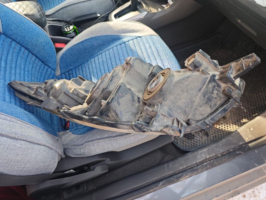 Продается Правая фара Toyota Corolla 2008