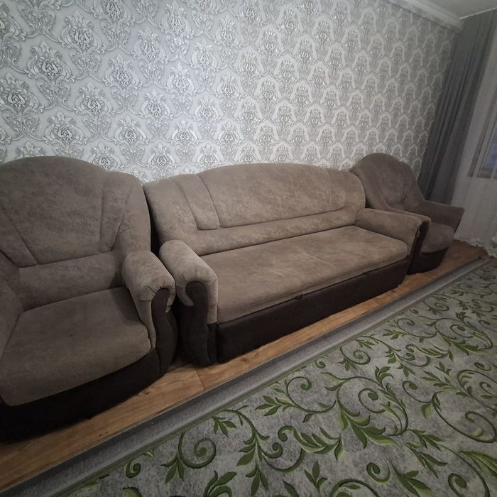 Продам б/у диван